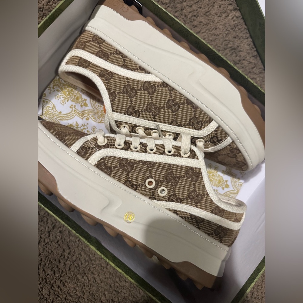 GUCCI SNEAKERS